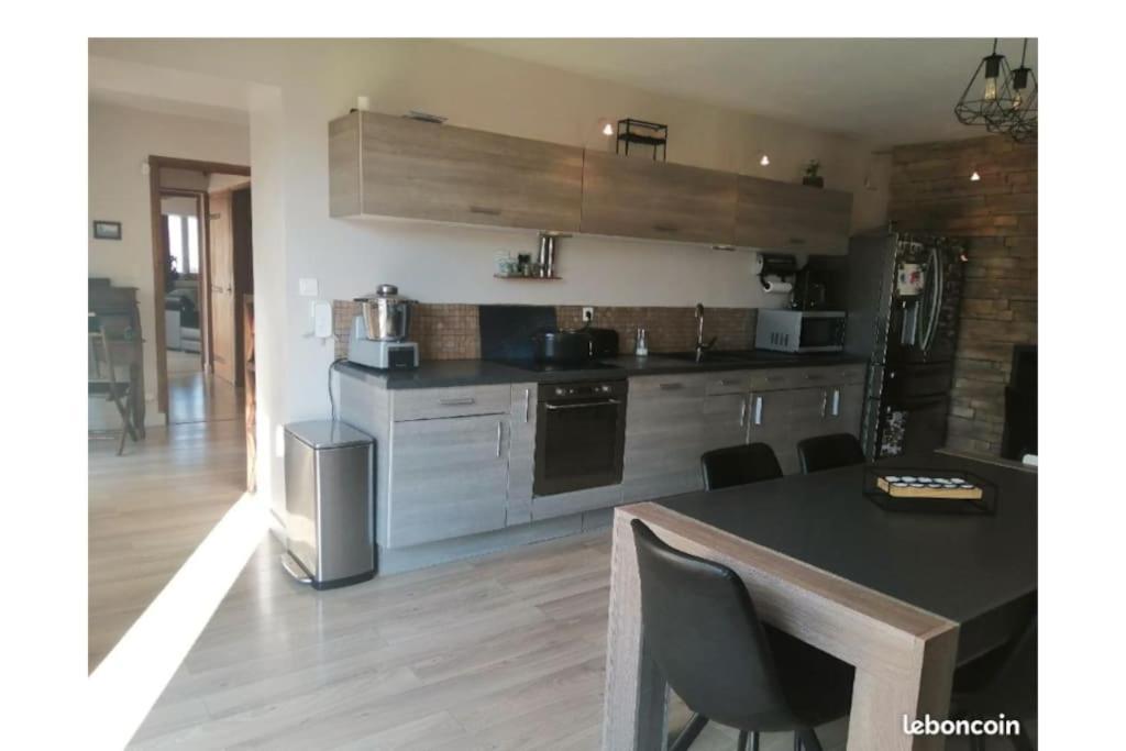 Chez-Sixtine Apartment Albon Ngoại thất bức ảnh